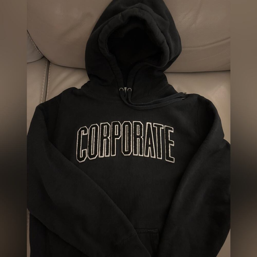 Black small men’s corporate hoodie great condition